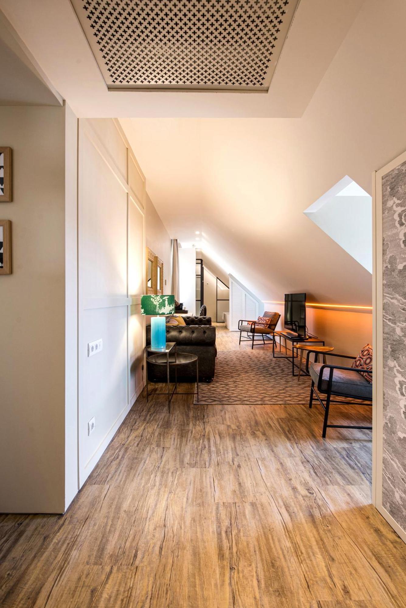 Pestana Collection Plaza Mayor 4*